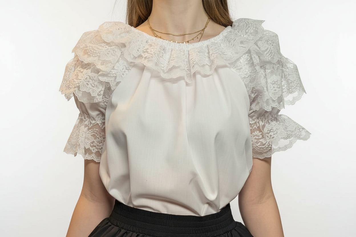 LACEY RUFFLE BLOUSE