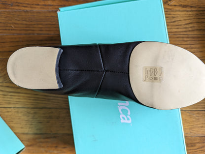 SPLITSOLE CLOGGING SHOE