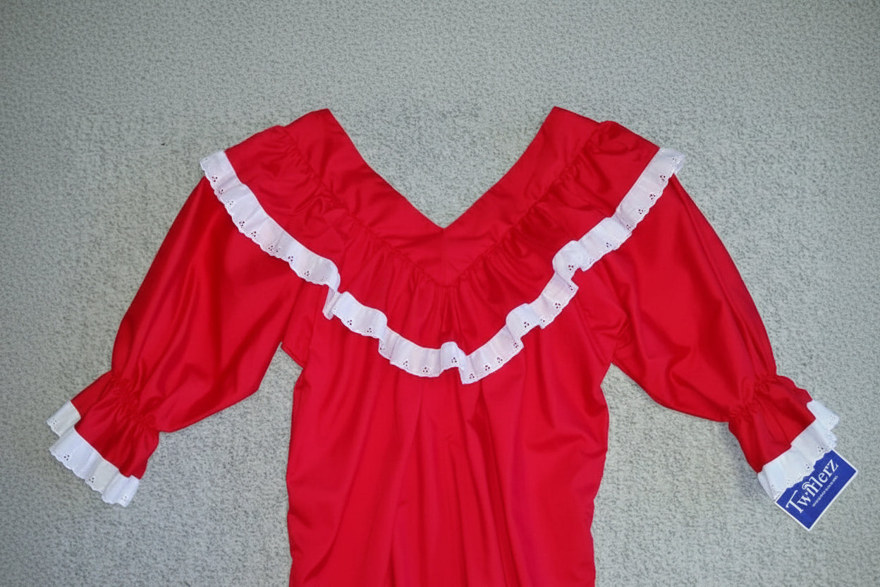 EYELET TRIMMED BLOUSE