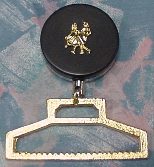 RETRACTIBLE SQUARE DANCE TOWEL HOLDER